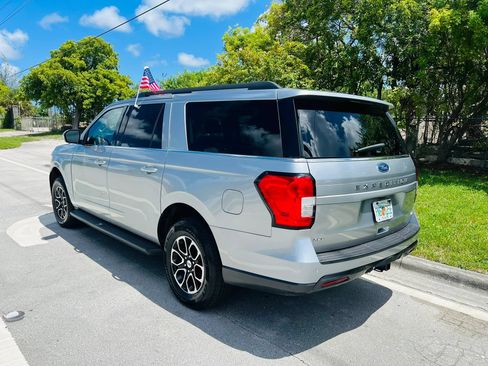 Used 2022 Ford Expedition Max XLT RWD image 3