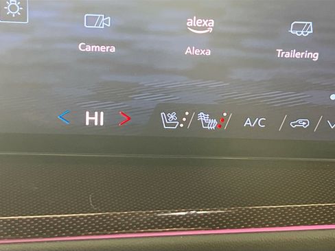 Used 2024 Chevrolet Traverse RS w/ LPO, Floor Liner Package image 20