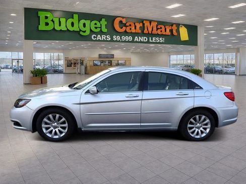 Used 2011 Chrysler 200 Touring image 4
