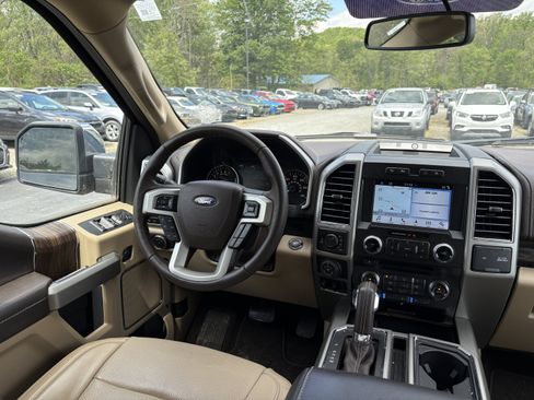 Used 2018 Ford F150 Lariat AWD/4WD image 9