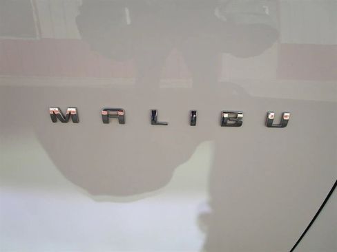 Used 2022 Chevrolet Malibu LT image 33