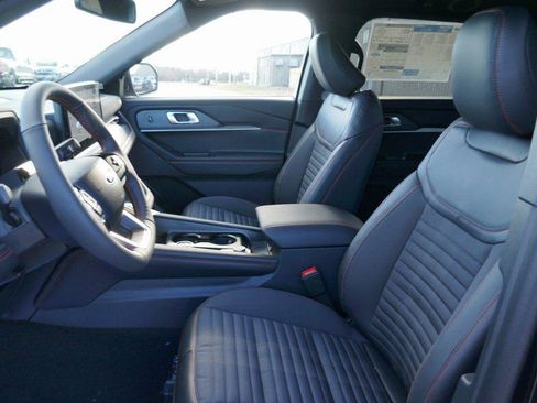 New 2026 Ford Explorer ST-Line w/ ST-Line Street Pack image 14