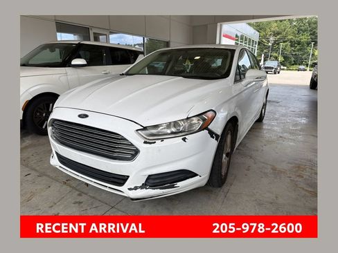 Used 2014 Ford Fusion SE FWD image 1