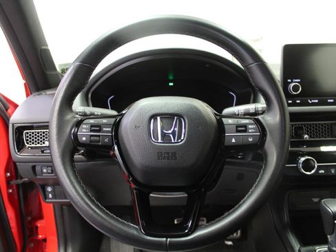 Used 2023 Honda Civic Sport image 8