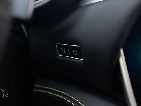 Used 2023 Ferrari Portofino M RWD image 46