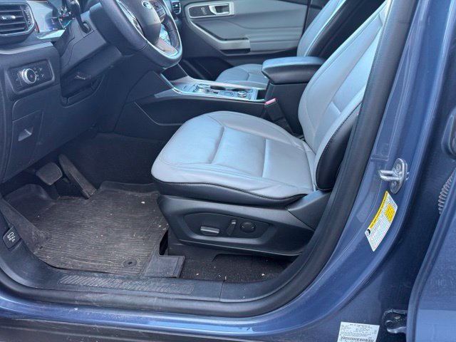 Used 2021 Ford Explorer XLT w/ Equipment Group 202A AWD/4WD image 28
