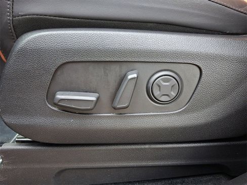 Certified 2023 Kia Carnival SX image 25