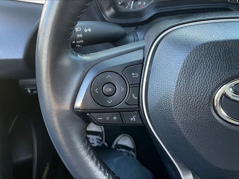 Used 2024 Toyota Corolla SE w/ SE Package image 24