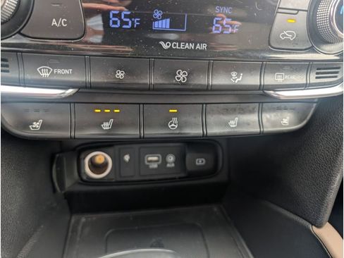 Used 2019 Hyundai Santa Fe Ultimate image 18