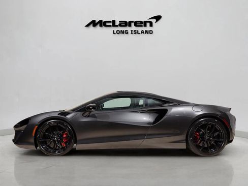 Used 2023 McLaren Artura image 7