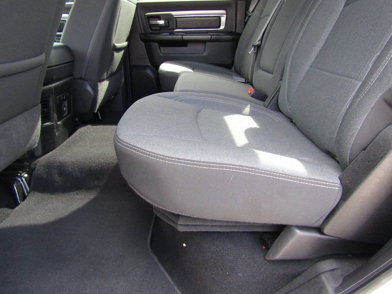 Used 2021 RAM 1500 Warlock AWD/4WD image 17