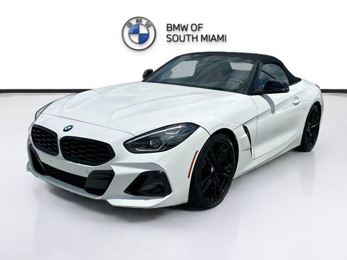 Used 2023 BMW Z4 sDrive30i w/ Shadowloine Package RWD image 3
