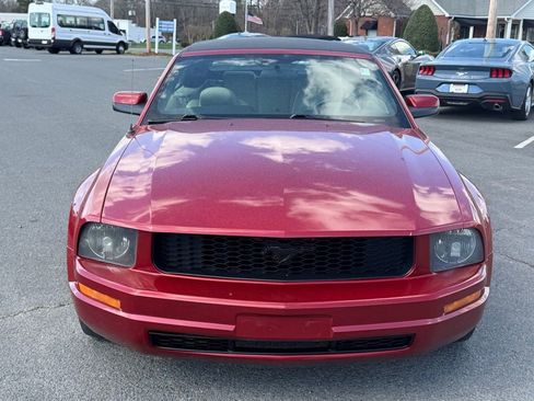 Used 2008 Ford Mustang Convertible image 9