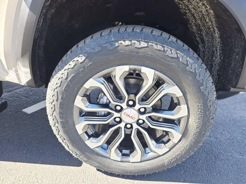 New 2026 GMC Canyon Denali image 19