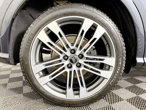 Used 2020 Audi SQ5 Premium w/ Convenience Package image 25