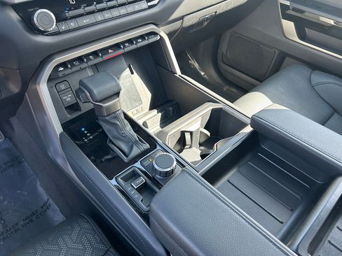 Used 2025 Toyota Tundra Limited image 19