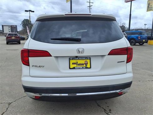 Used 2018 Honda Pilot Touring image 3