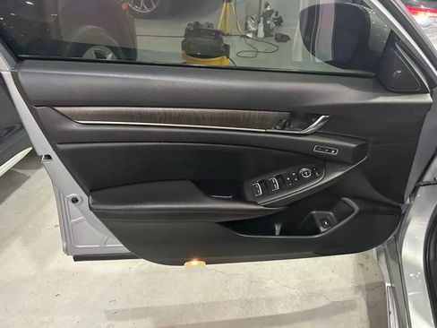 Used 2021 Honda Accord EX-L image 12