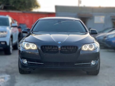 Used 2011 BMW 550i Sedan RWD image 2