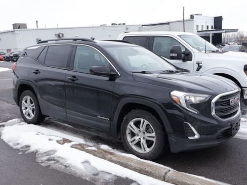 Used 2020 GMC Terrain SLE w/ Driver Convenience Package image 4