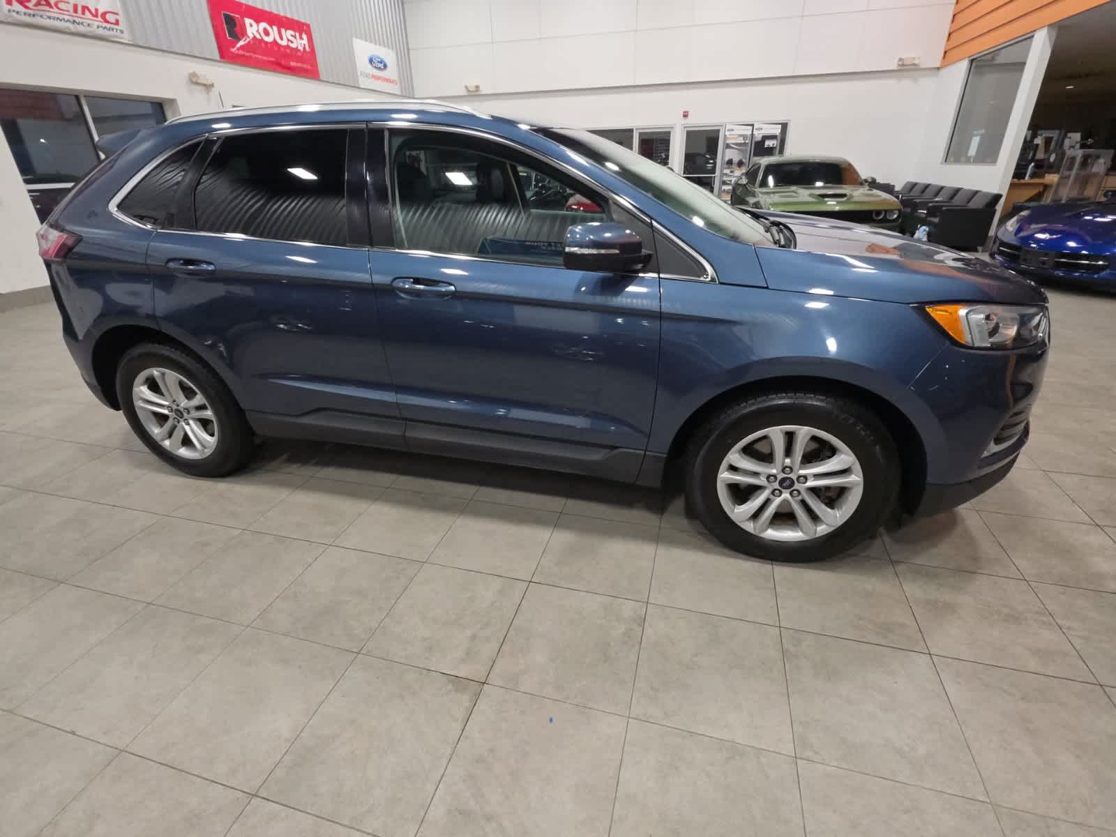 Used 2019 Ford Edge SEL w/ Equipment Group 201A AWD/4WD image 6