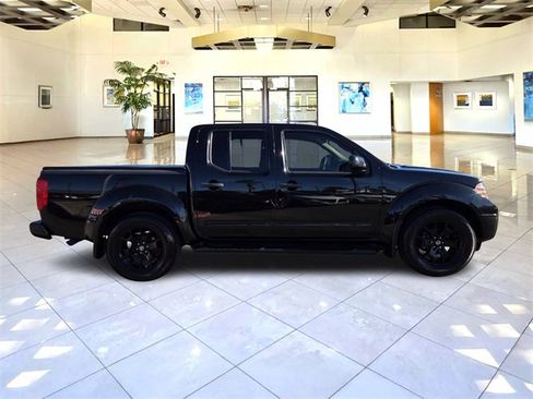 Used 2018 Nissan Frontier SV w/ Value Truck Package image 8