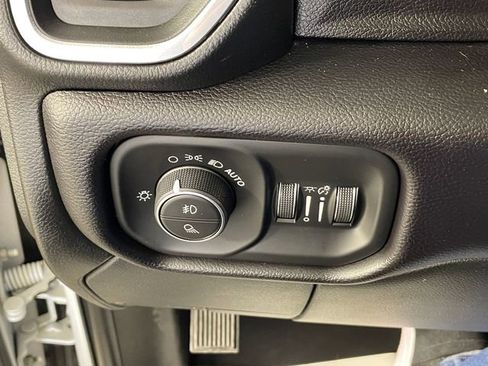 Used 2020 RAM 2500 Laramie w/ Night Edition AWD/4WD image 14