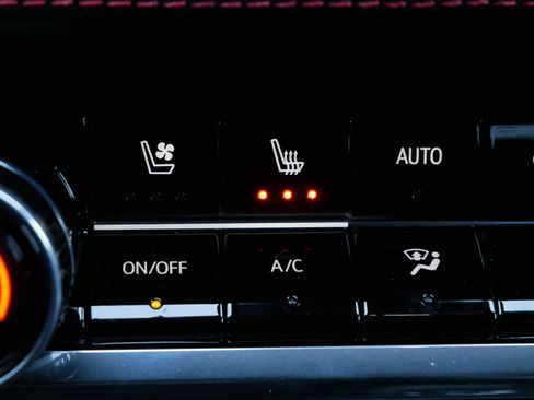 Certified 2025 Chevrolet Equinox RS w/ Safety and Technology Package image 22