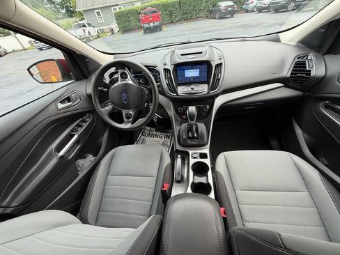 Used 2016 Ford Escape SE w/ Equipment Group 201A AWD/4WD image 17