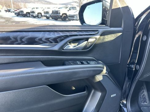 Used 2024 GMC Yukon XL Denali w/ Advanced Technology Package image 20