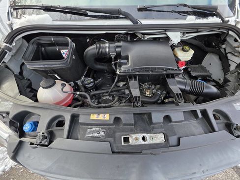 Used 2020 Mercedes-Benz Sprinter 2500 w/ Driver Convenience Package image 27