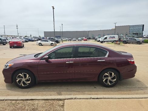 Used 2016 Honda Accord LX image 3