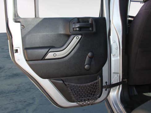 Used 2015 Jeep Wrangler Unlimited Sport image 18