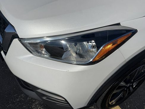 Used 2020 Nissan Kicks SV FWD image 15