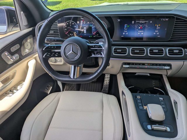Used 2025 Mercedes-Benz GLS 450 4MATIC image 22
