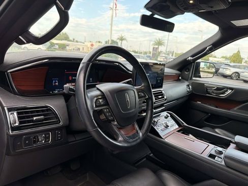 Used 2022 Lincoln Navigator Reserve RWD image 14