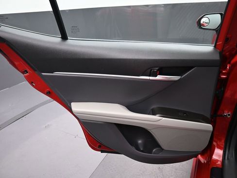 Used 2023 Toyota Camry SE image 28