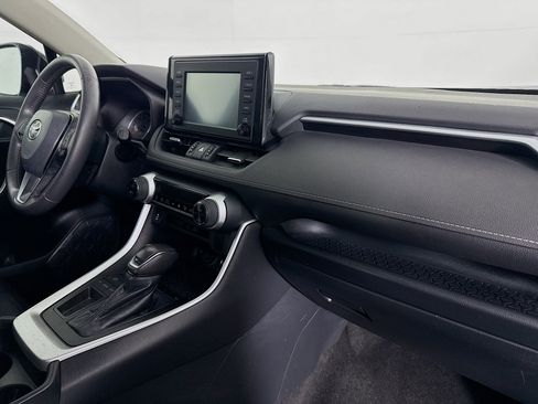 Used 2019 Toyota RAV4 XLE Premium image 29