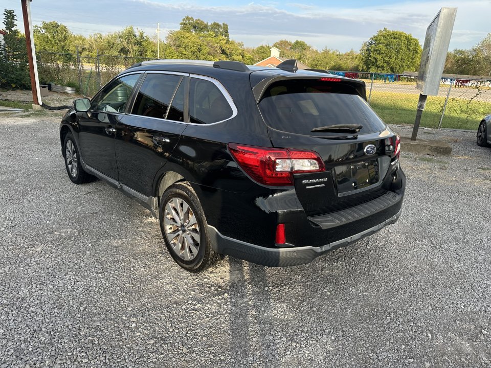 Used 2017 Subaru Outback 3.6R Touring AWD/4WD image 7