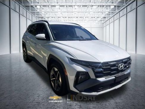 Used 2025 Hyundai Tucson SEL FWD image 3