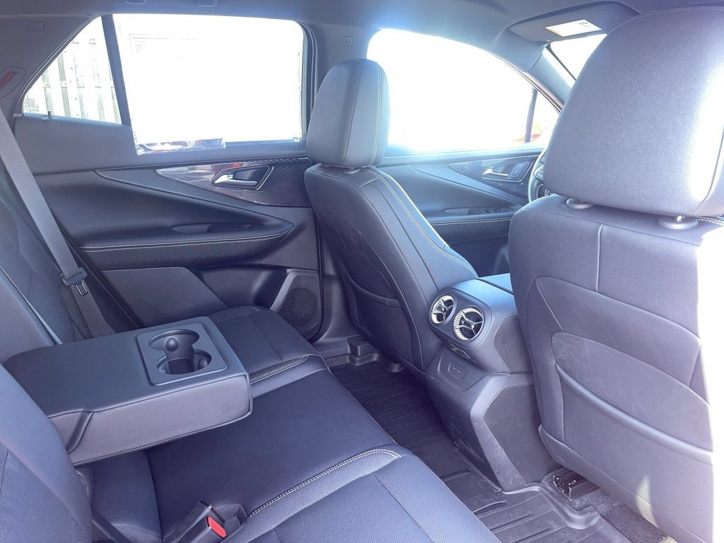 Used 2024 Chevrolet Blazer EV LT AWD/4WD image 38
