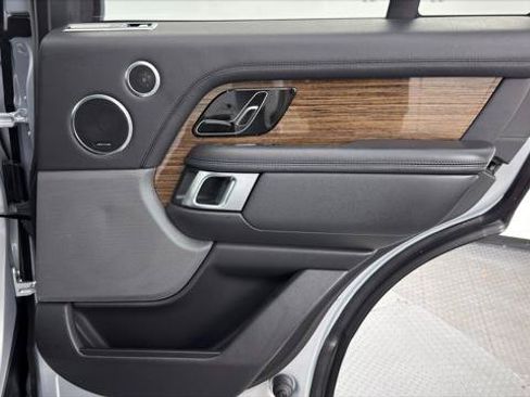 Used 2019 Land Rover Range Rover Supercharged AWD/4WD image 21
