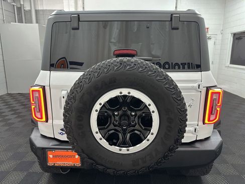 Used 2024 Ford Bronco Outer Banks w/ Sasquatch Package AWD/4WD image 9