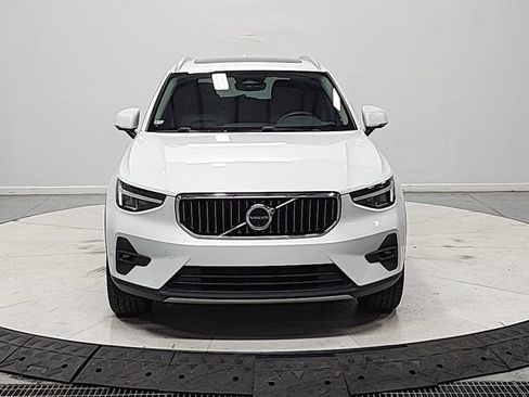 Used 2024 Volvo XC40 B5 Plus AWD/4WD image 2