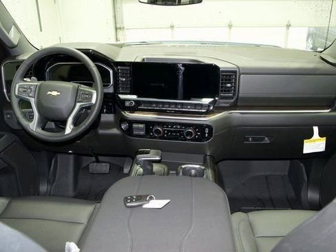 New 2025 Chevrolet Silverado 1500 LT w/ Leather Package AWD/4WD image 4