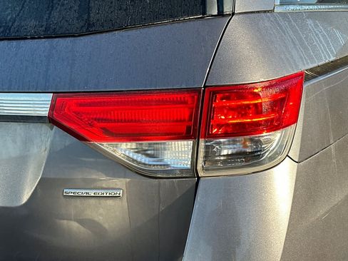 Used 2016 Honda Odyssey SE image 15