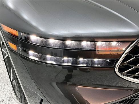 Used 2023 Genesis G90 3.5T image 39