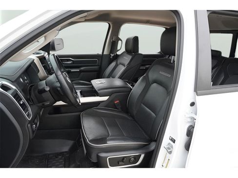 Used 2022 RAM 1500 Laramie AWD/4WD image 22