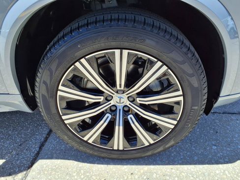 Certified 2024 Volvo XC90 B6 Plus AWD/4WD image 9