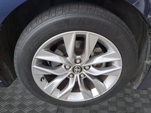 Used 2019 Toyota Avalon XLE w/ Moonroof Package FWD image 21